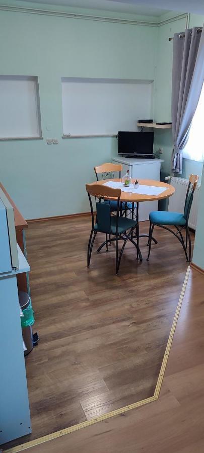 Apartments Vidos Dreznik Grad Ngoại thất bức ảnh