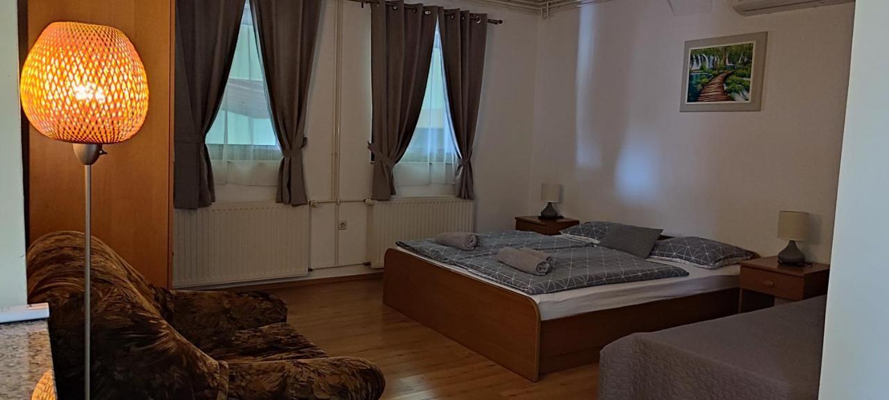Apartments Vidos Dreznik Grad Ngoại thất bức ảnh
